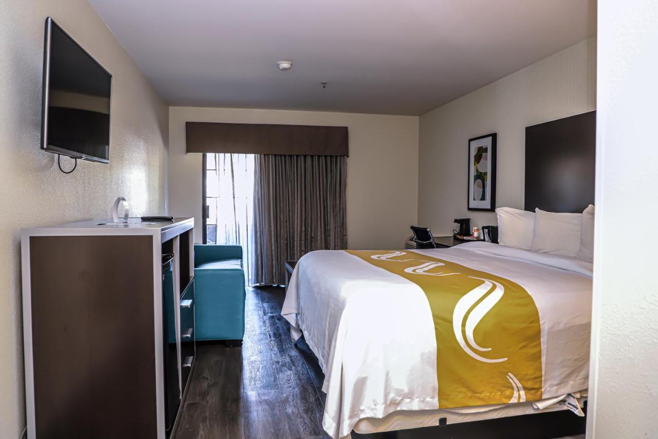 Hotel Quality & Camarillo-oxnard