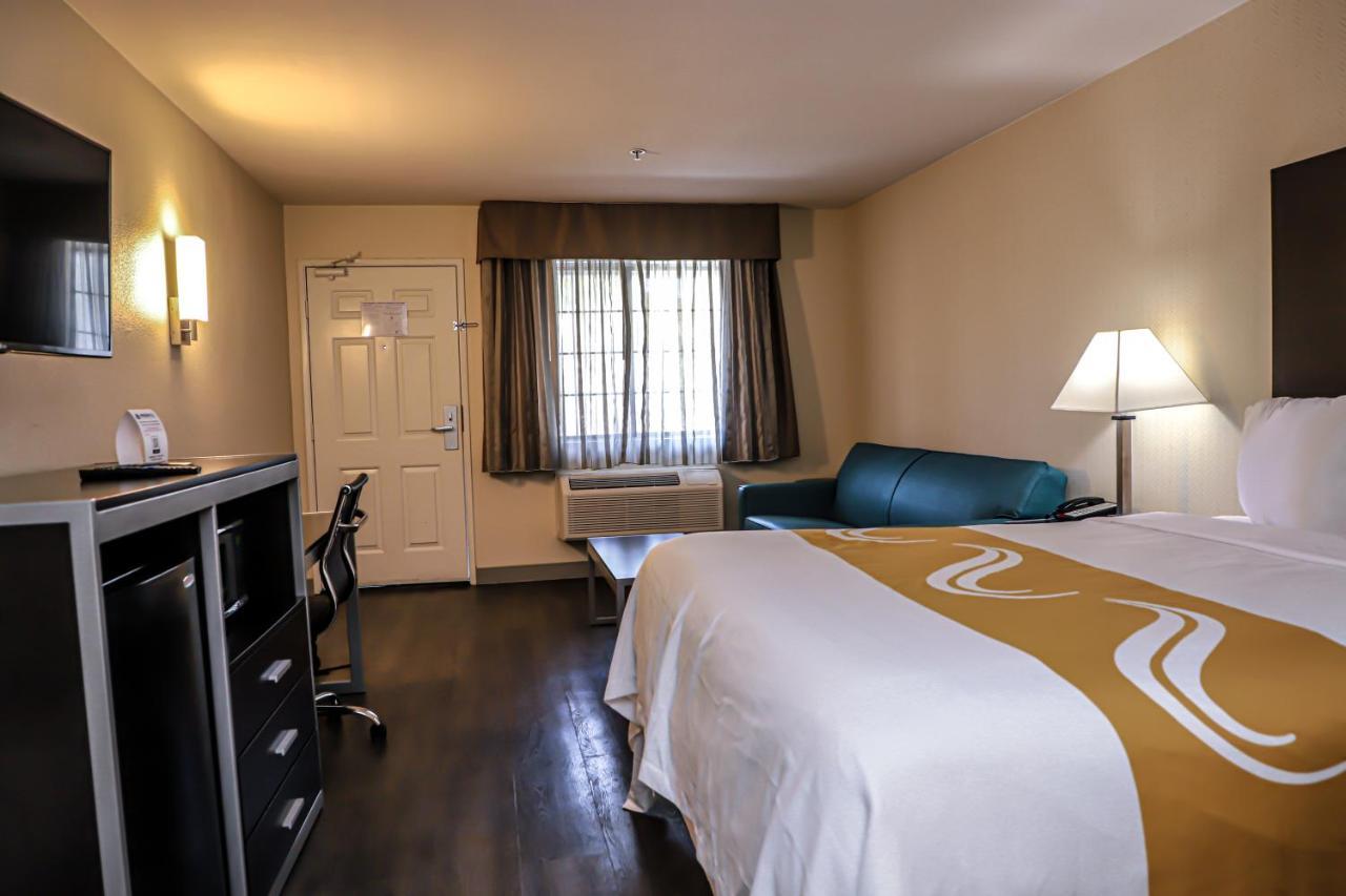 Hotel Quality & Camarillo-oxnard