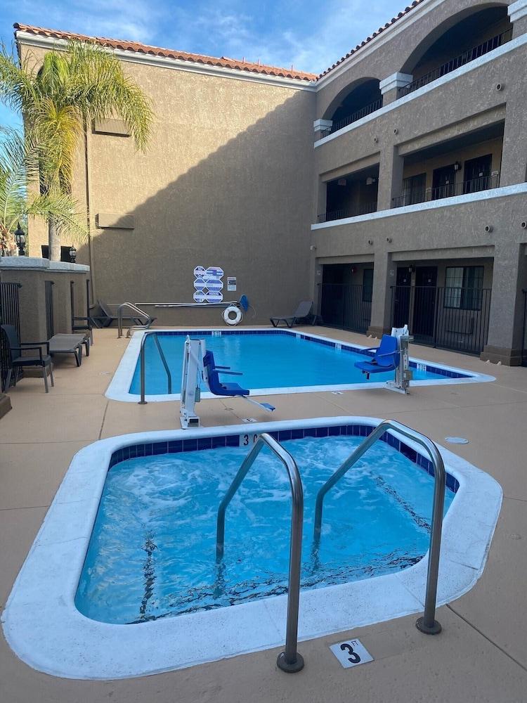 Quality & Camarillo-oxnard Hotel Camarillo