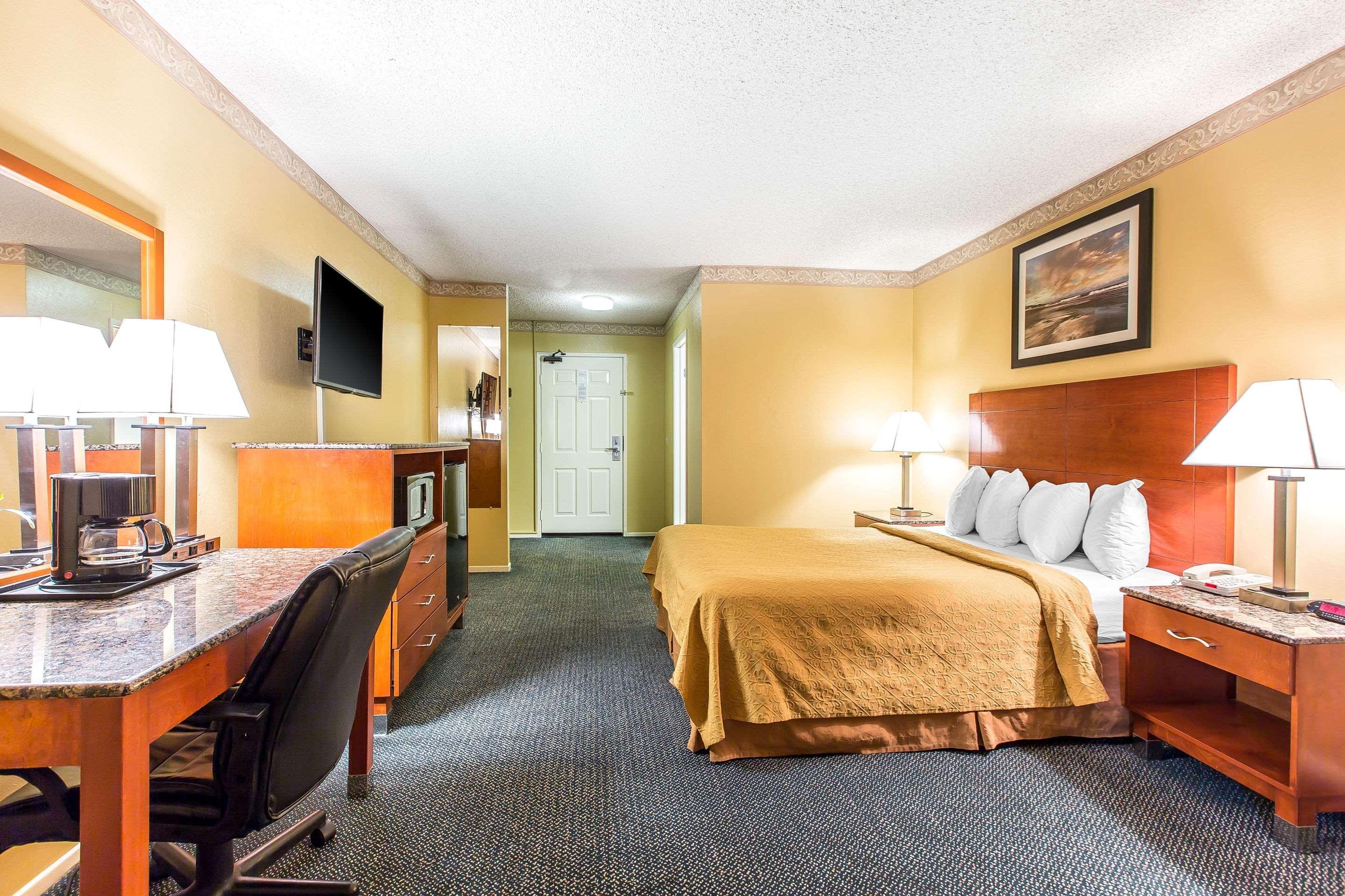 Hotel Quality & Camarillo-oxnard Camarillo
