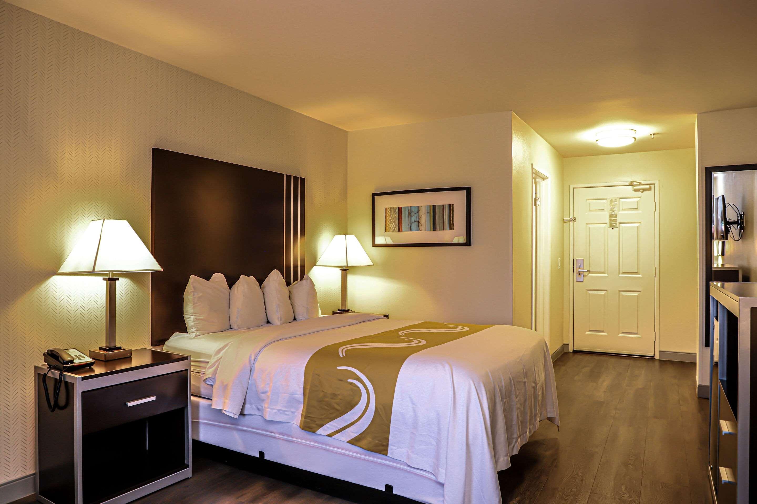 Hotel Quality & Camarillo-oxnard Camarillo