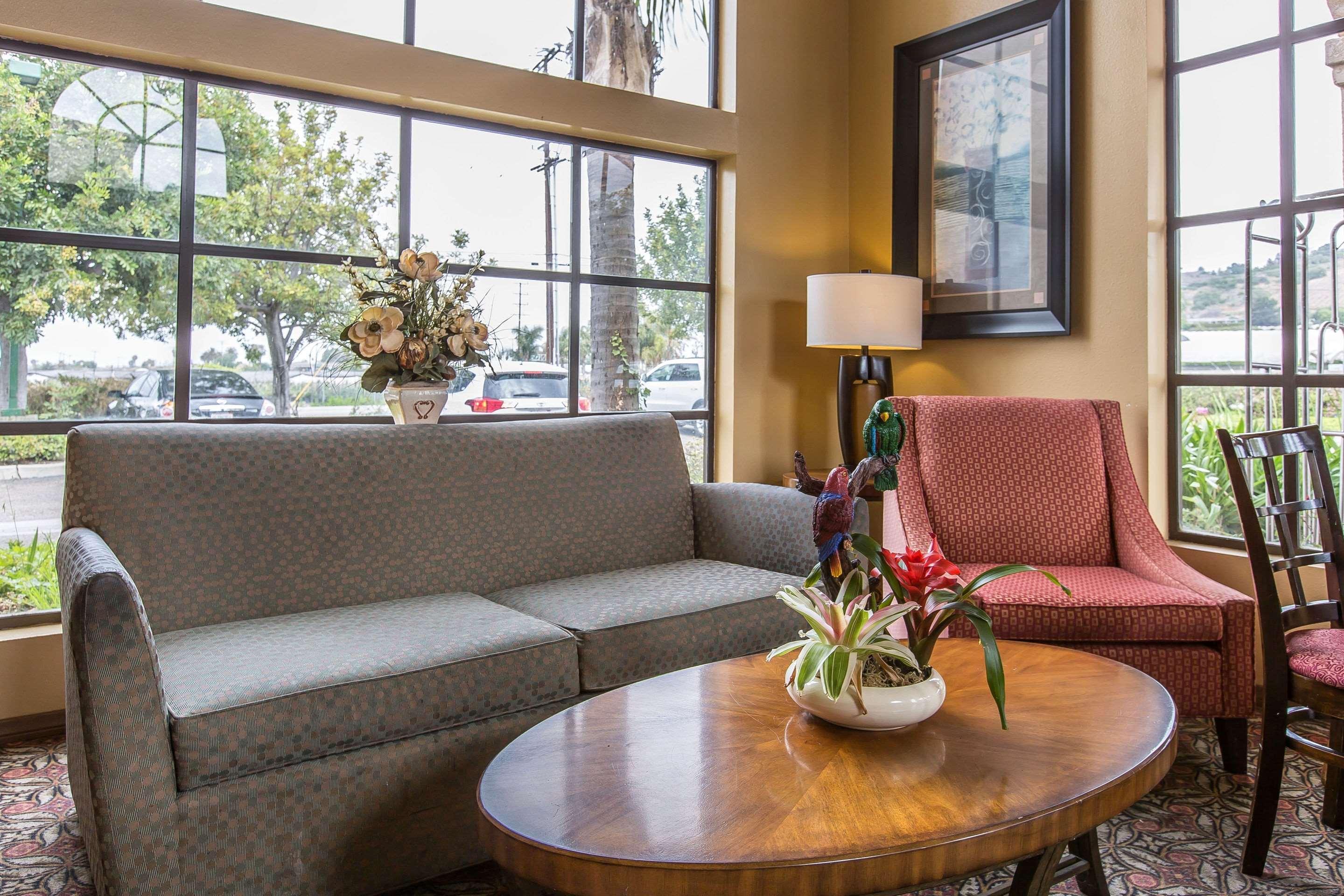 Quality & Camarillo-oxnard Hotel 2*
