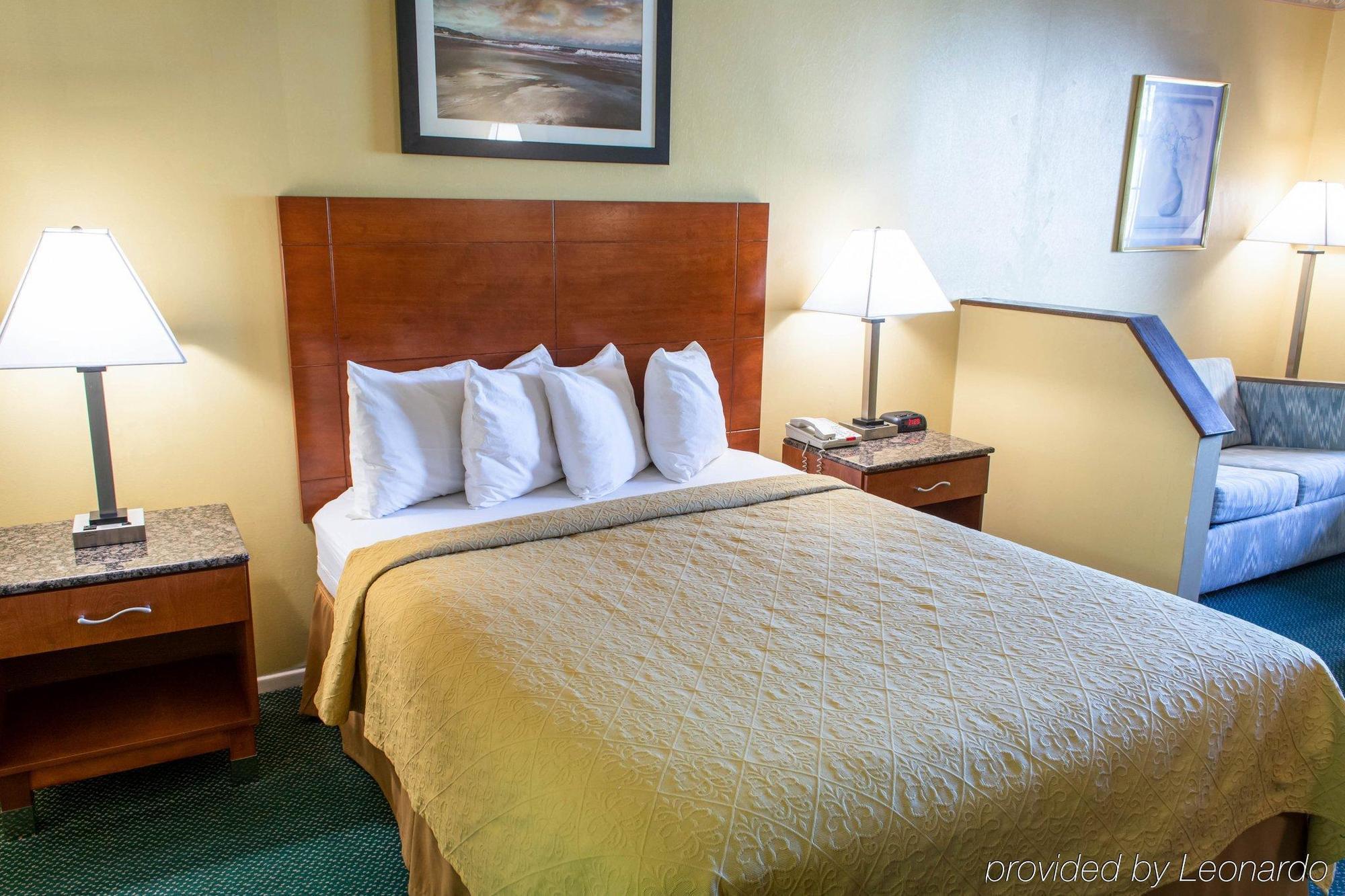 Hotel Quality & Camarillo-oxnard