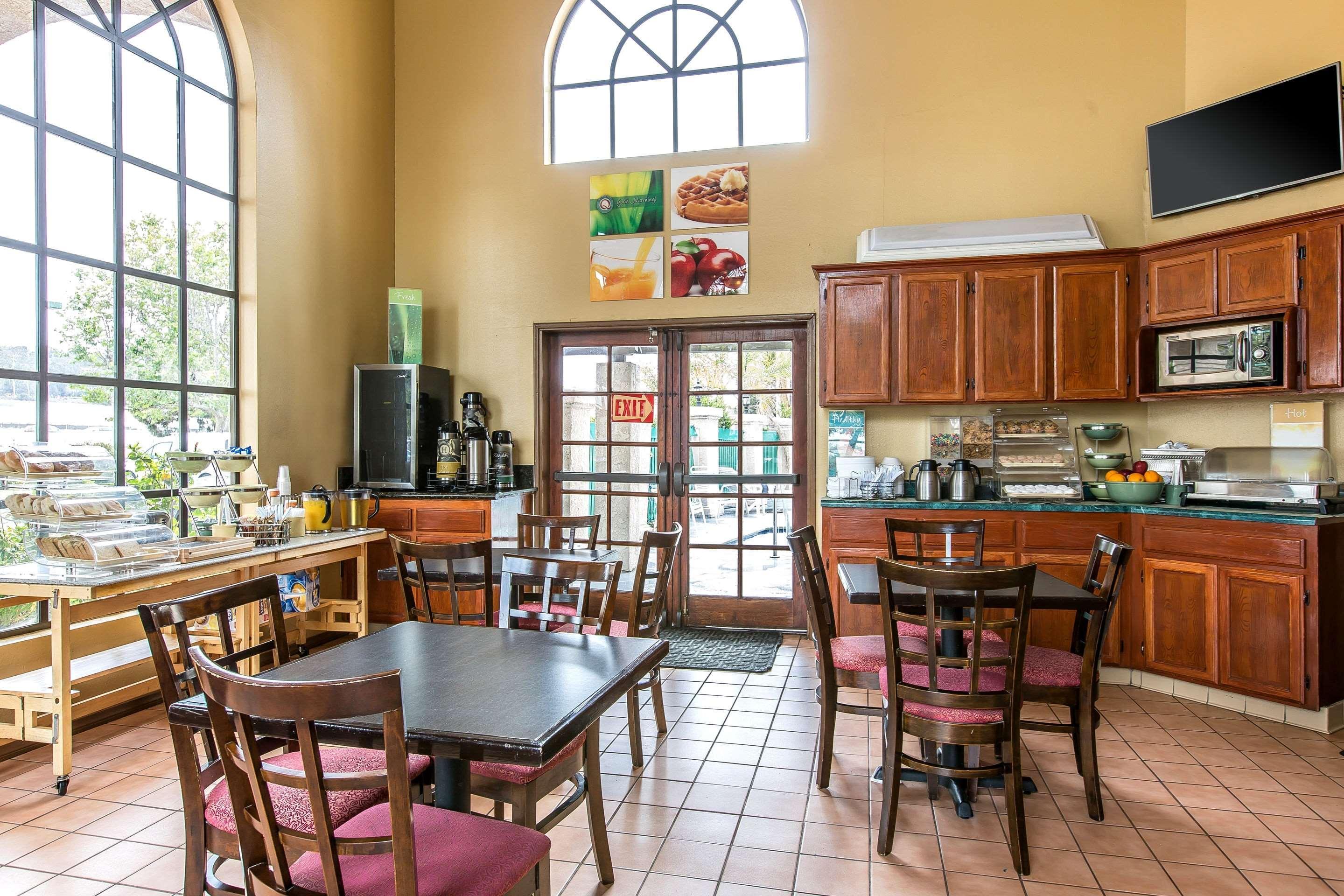 Quality Inn&suites Camarillo-oxnard