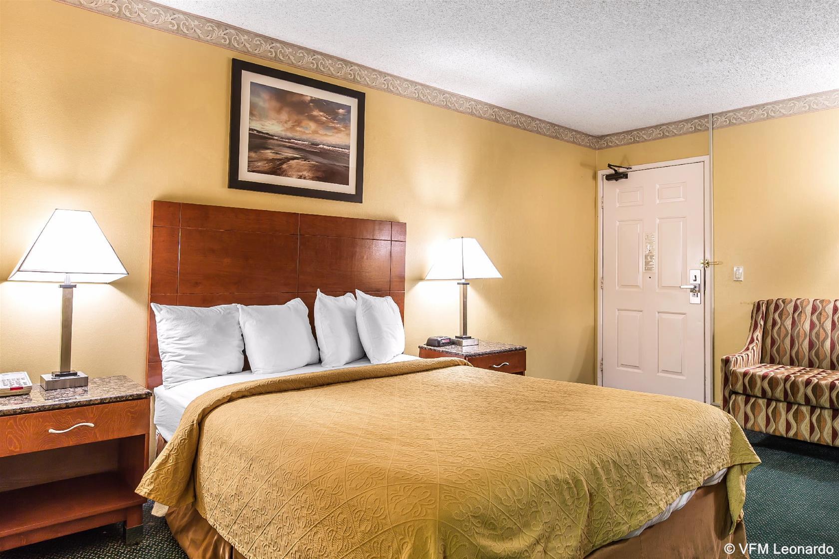 Quality Inn&suites Camarillo-oxnard 2*