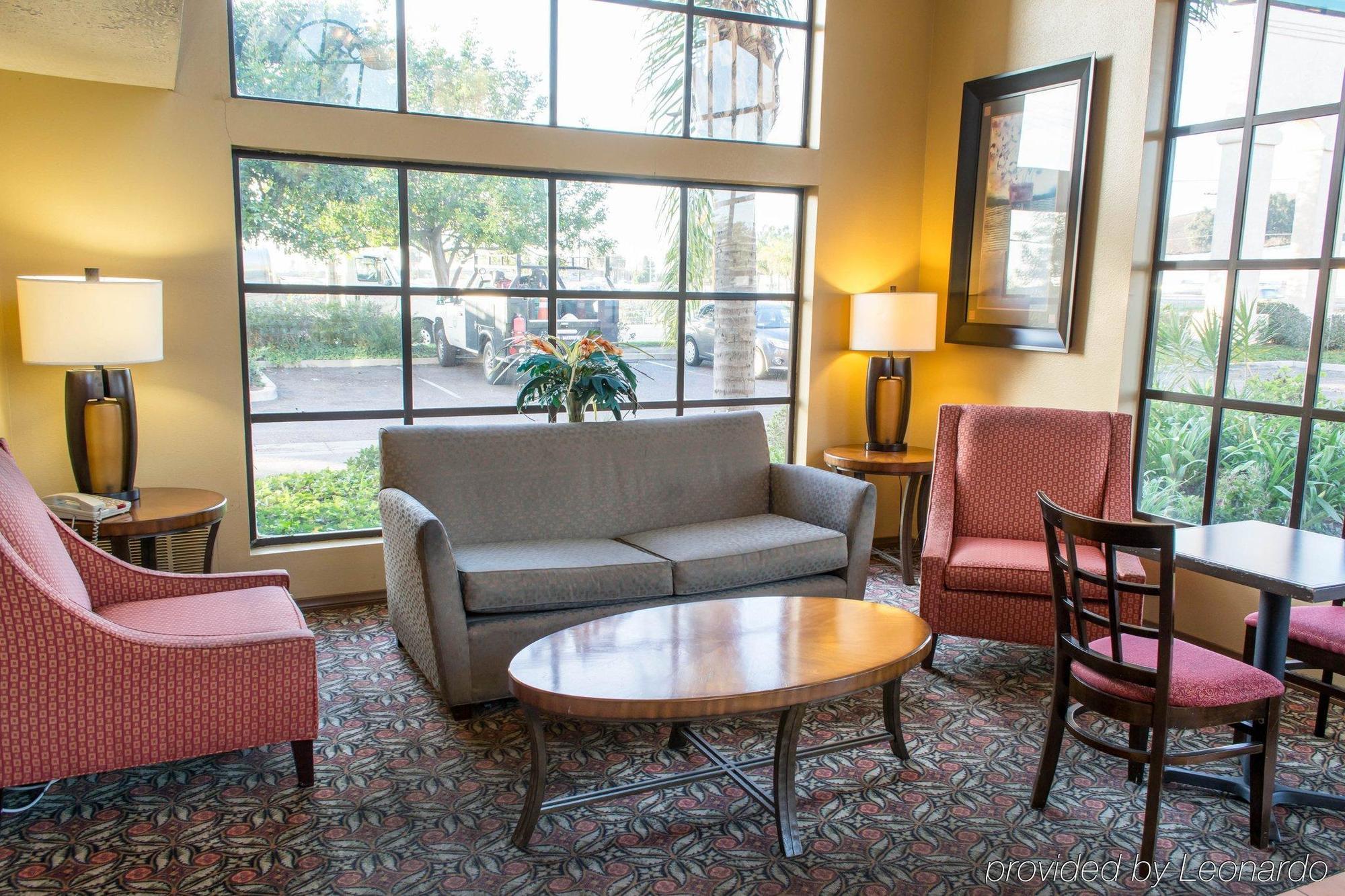 Quality Inn&suites Camarillo-oxnard Hotel 2*