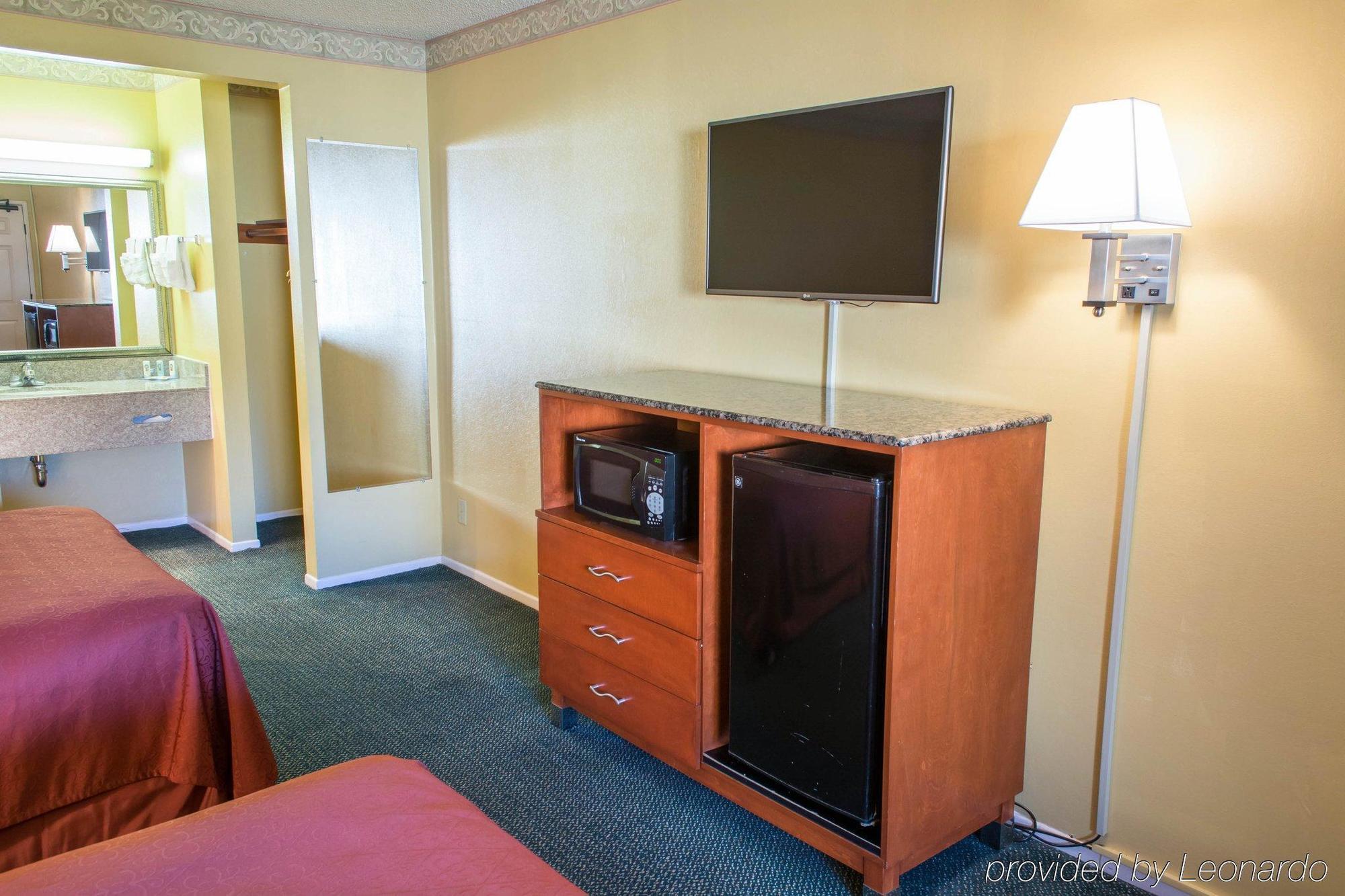 Quality Inn&suites Camarillo-oxnard 2* Camarillo