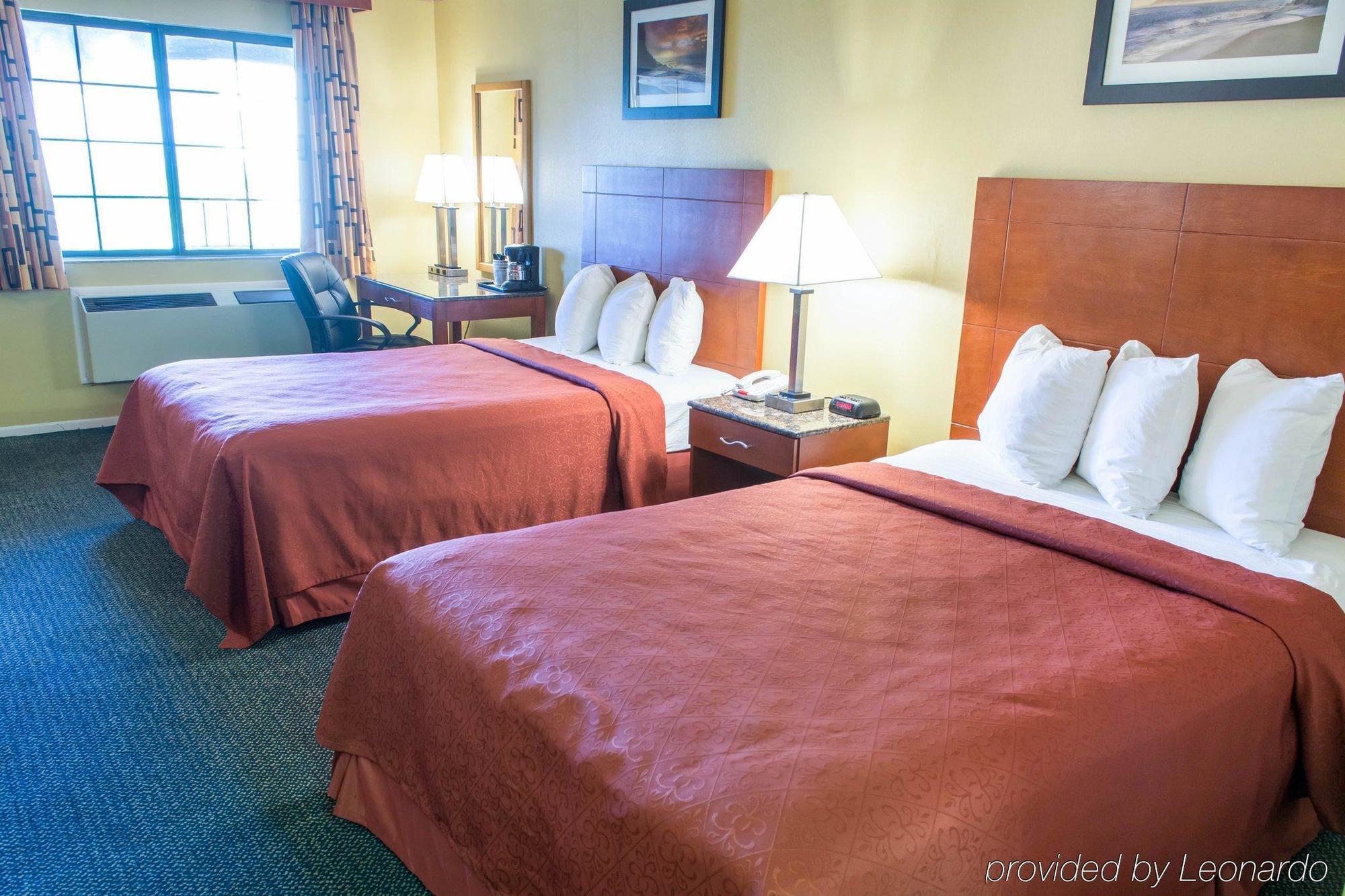 Hotel Quality Inn&suites Camarillo-oxnard 2*